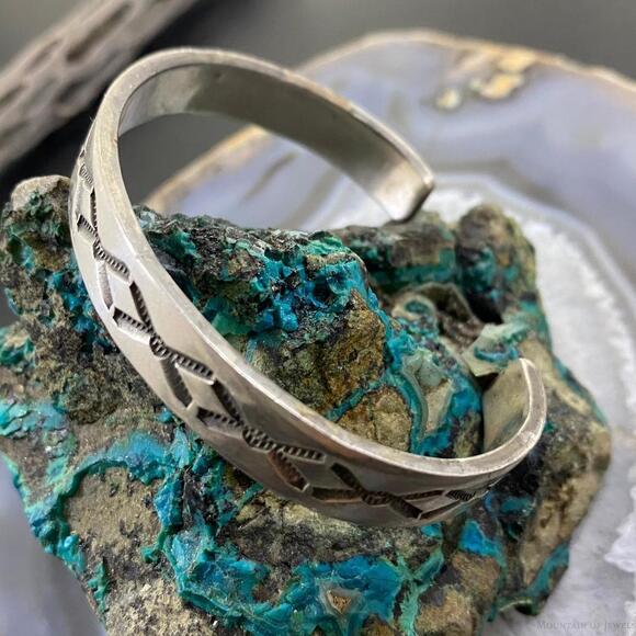 Nora Tahe Vintage Native American Sterling Silver Stamped Bracelet - Picture 5 of 10